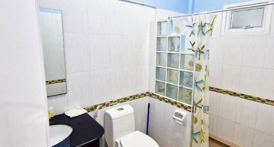 For sale 2 bedrooms townhouse in Mueang Nakhon Pathom, Nakhon Pathom