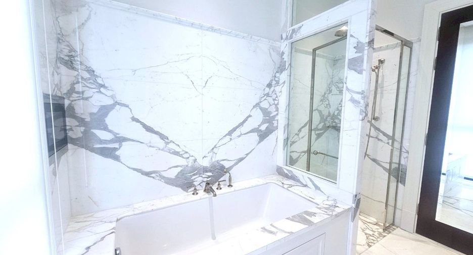 For rent 2 ベッドルーム condo in Pathum Wan, Bangkok