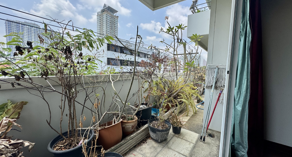 ขาย 2 ห้องนอน คอนโด ใน ยานนาวา, กรุงเทพฯ