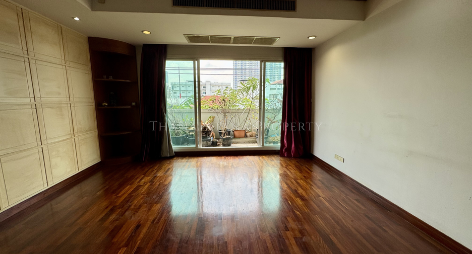 ขาย 2 ห้องนอน คอนโด ใน ยานนาวา, กรุงเทพฯ