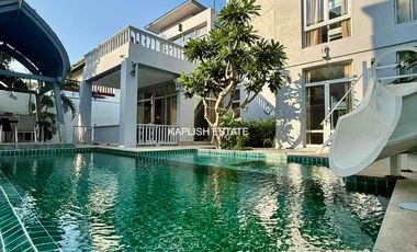 À louer 4 chambres villa à Sattahip, Chonburi