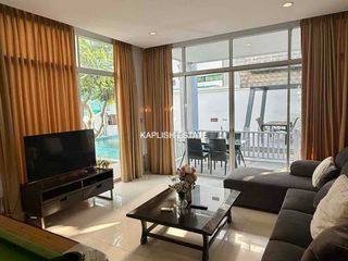 Villa en alquiler de 4 habitaciones en Jomtien, Pattaya