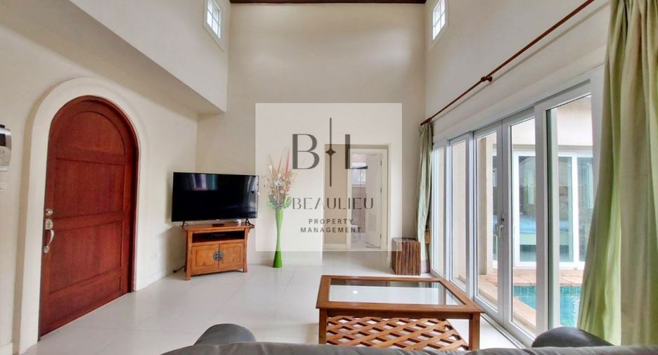 Casa en alquiler de 3 habitaciones en Bang Lamung, Chonburi