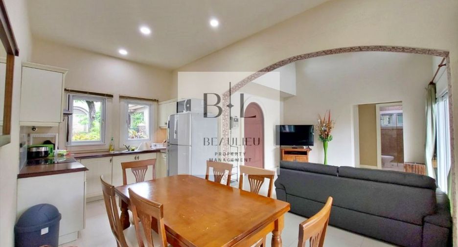 Casa en alquiler de 3 habitaciones en Bang Lamung, Chonburi