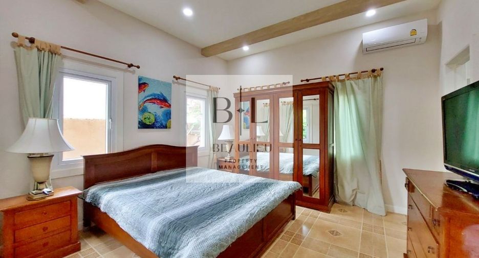 Casa en alquiler de 3 habitaciones en Bang Lamung, Chonburi