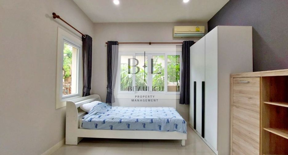 Casa en alquiler de 3 habitaciones en Bang Lamung, Chonburi
