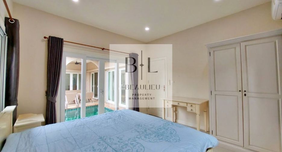 Casa en alquiler de 3 habitaciones en Bang Lamung, Chonburi