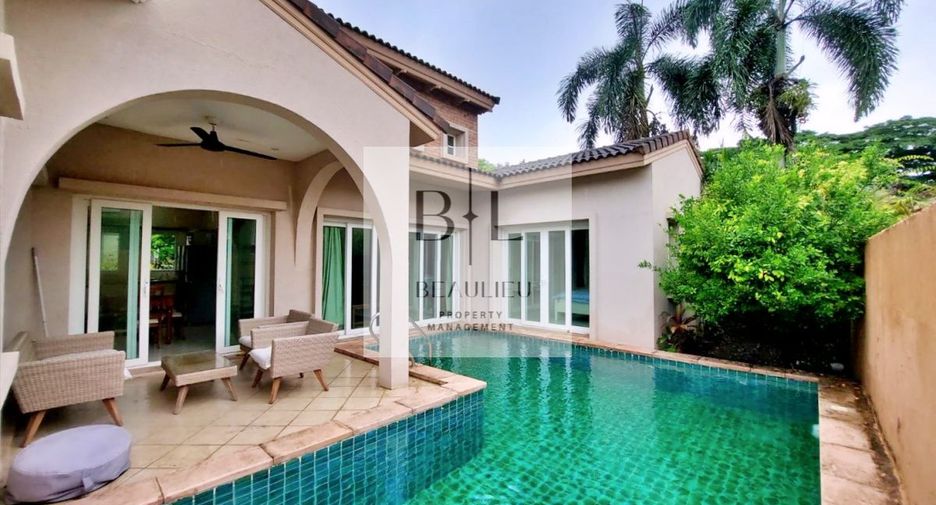 Casa en alquiler de 3 habitaciones en Bang Lamung, Chonburi
