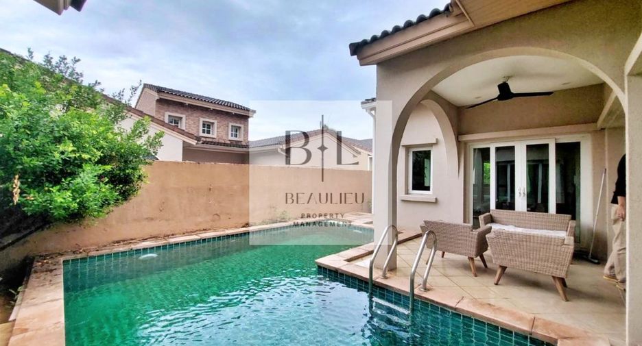 Casa en alquiler de 3 habitaciones en Bang Lamung, Chonburi