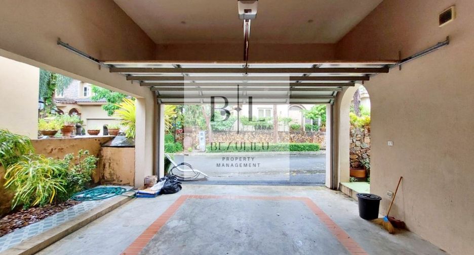 Casa en alquiler de 3 habitaciones en Bang Lamung, Chonburi