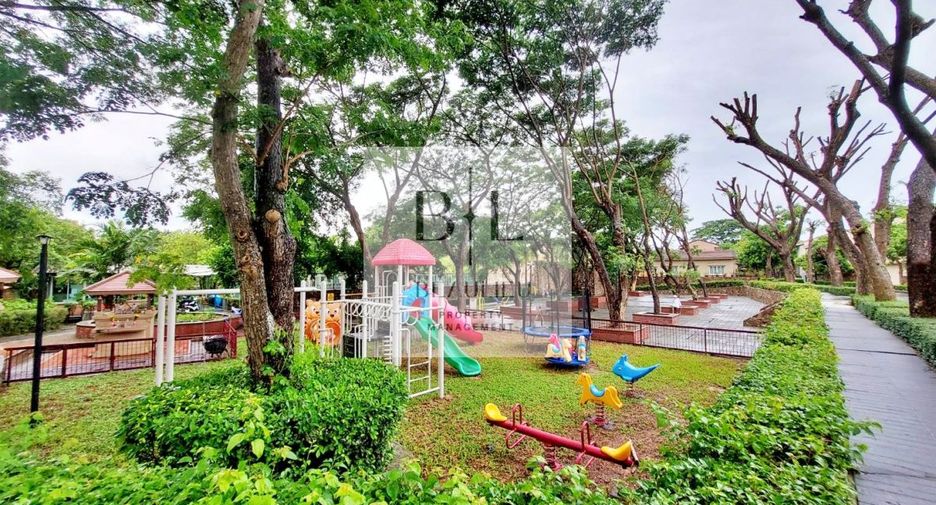 Casa en alquiler de 3 habitaciones en Bang Lamung, Chonburi