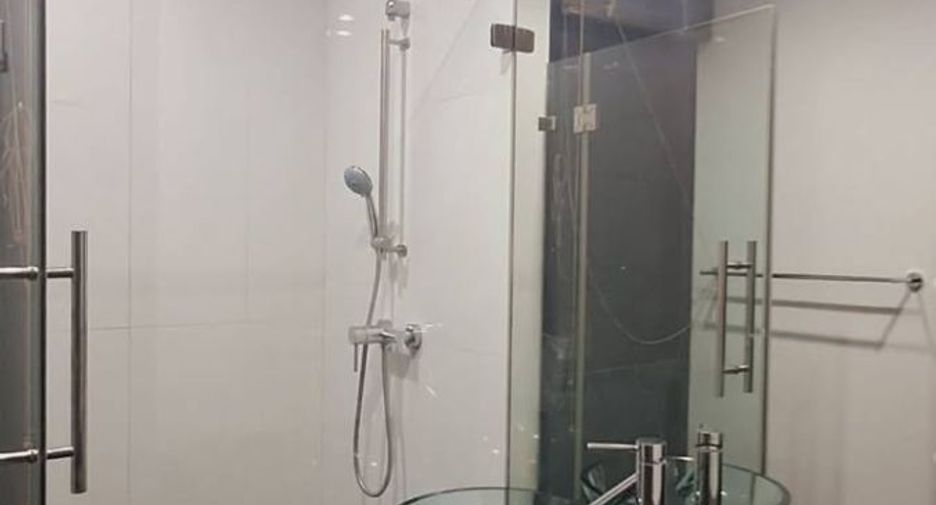 Reihenhaus zur Miete mit 4 Zimmer in Watthana, Bangkok