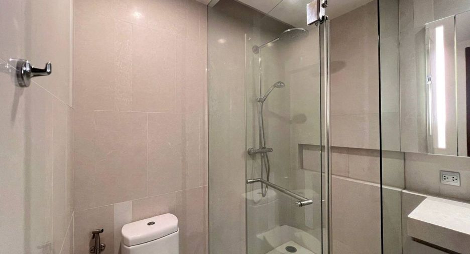 For sale 3 bedrooms condo in Watthana, Bangkok
