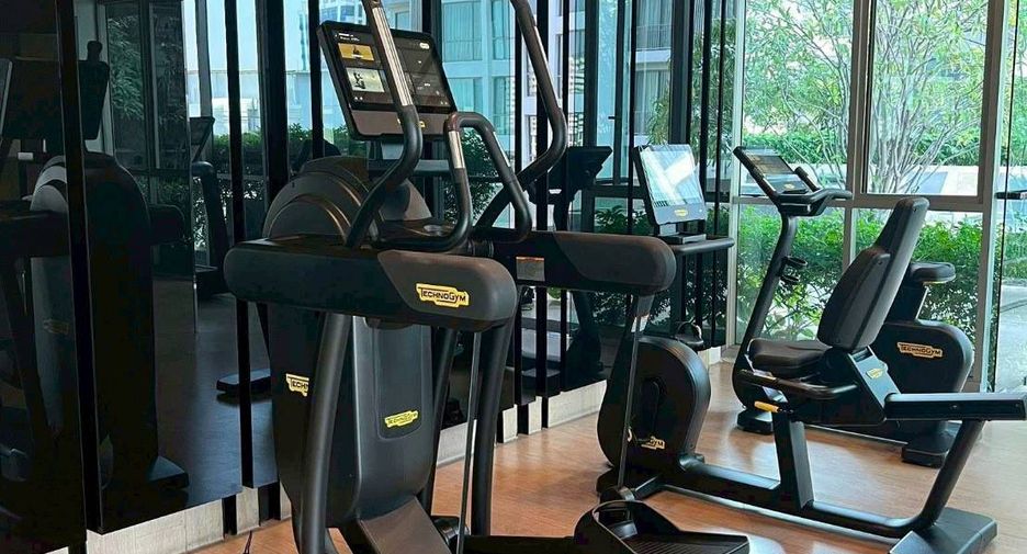 For sale 3 bedrooms condo in Watthana, Bangkok
