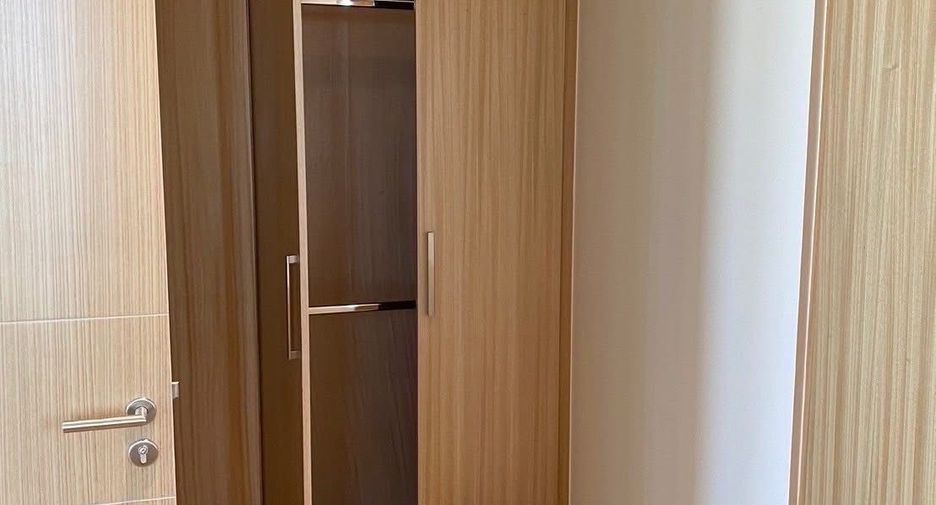 For sale 4 bedrooms condo in Khlong San, Bangkok