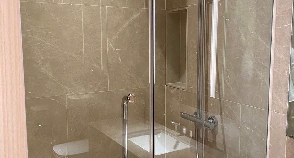 For sale 4 bedrooms condo in Khlong San, Bangkok