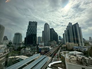 For sale 4 bedrooms condo in Khlong Toei, Bangkok
