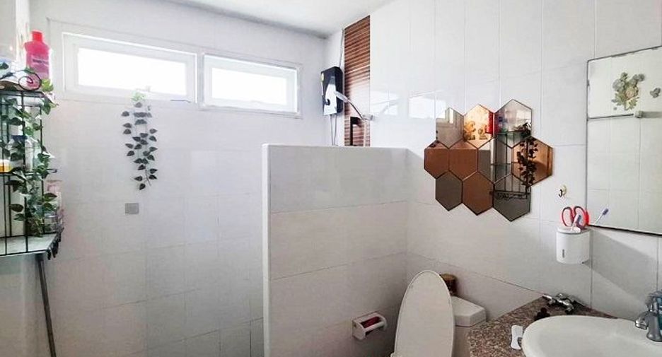 For sale 4 bedrooms house in Thanyaburi, Pathum Thani