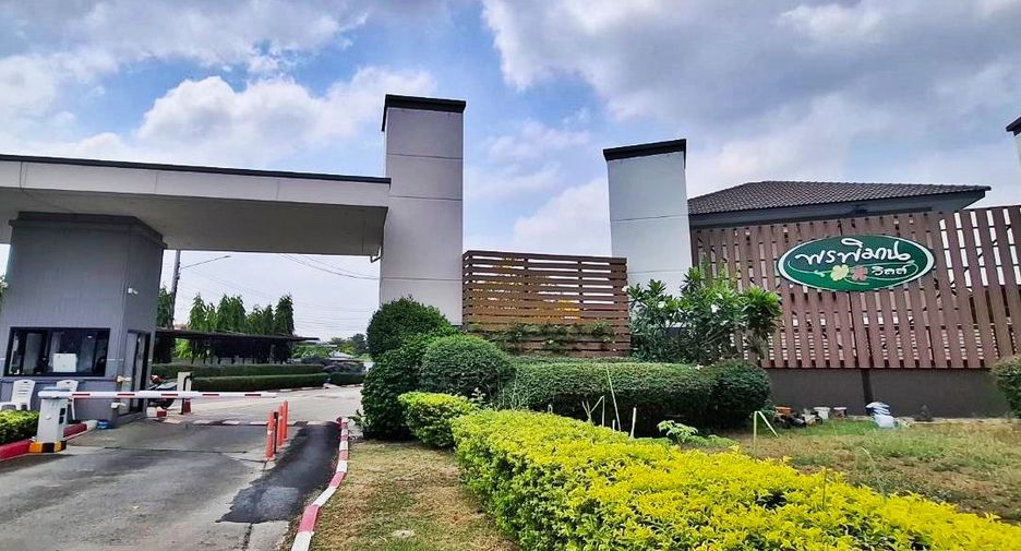 For sale 4 bedrooms house in Thanyaburi, Pathum Thani
