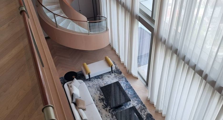 For sale 4 ベッドルーム condo in Khlong San, Bangkok