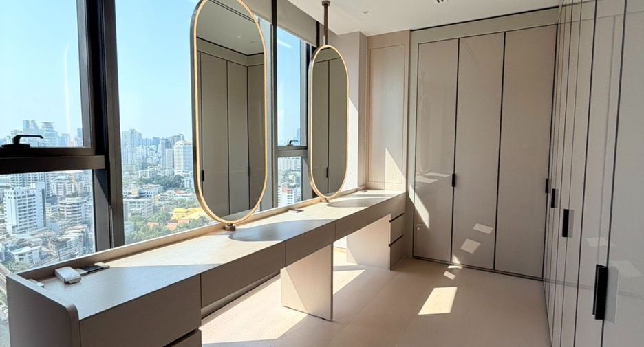 Wohnung zum Kauf mit 4 Zimmer in Khlong Toei, Bangkok