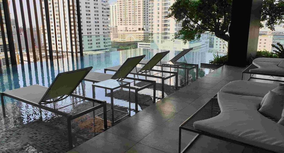 For sale 1 bed condo in Pathum Wan, Bangkok