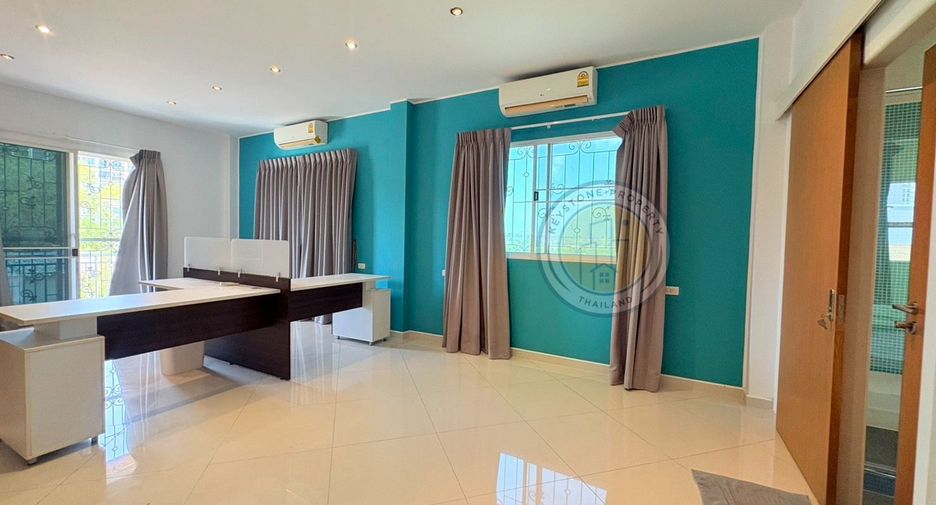 For sale 7 ベッドルーム house in Bang Lamung, Chonburi