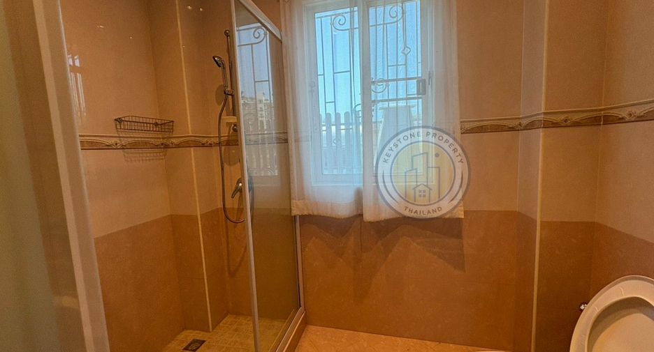 For sale 7 ベッドルーム house in Bang Lamung, Chonburi