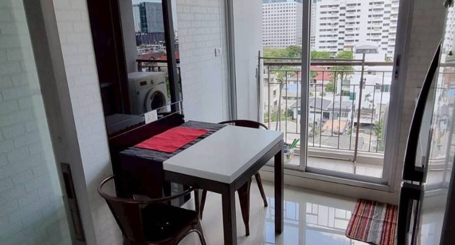 For sale 1 bed condo in Sathon, Bangkok