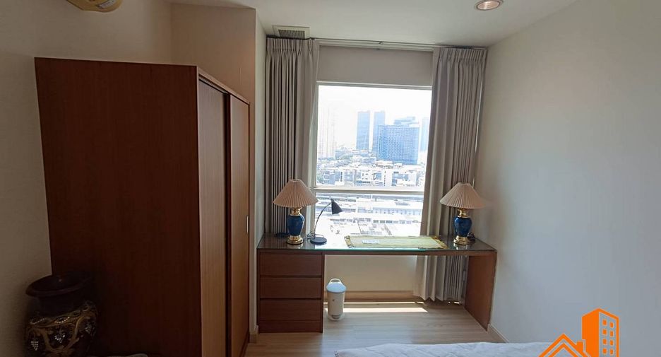 For rent 2 bedrooms condo in Khlong San, Bangkok