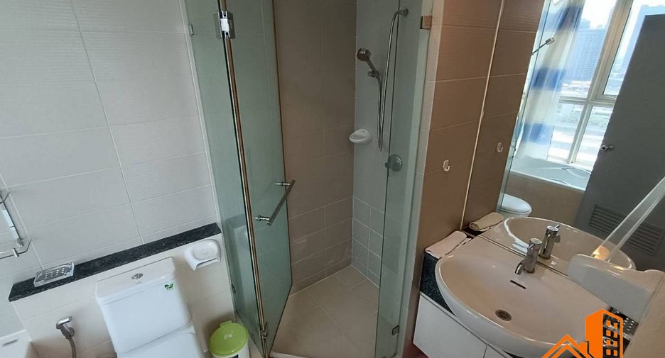 For rent 2 bedrooms condo in Khlong San, Bangkok