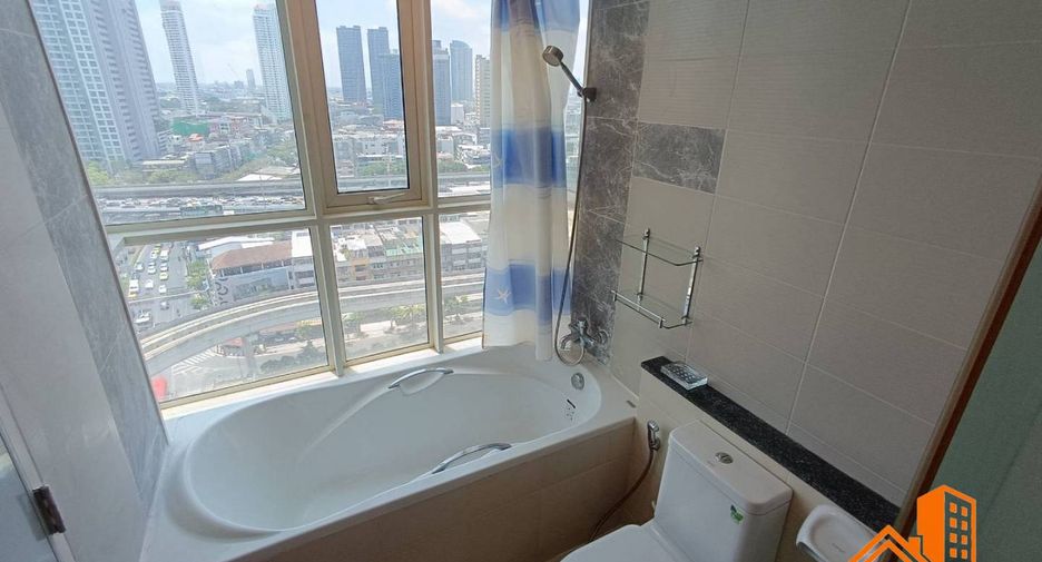 For rent 2 bedrooms condo in Khlong San, Bangkok