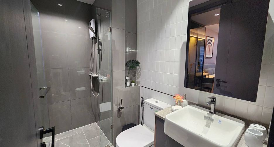 Condo en alquiler de 2 habitaciones en Bang Rak, Bangkok