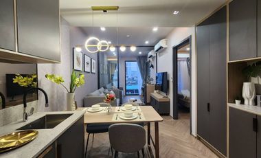 For rent 2 bedrooms condo in Bang Rak, Bangkok