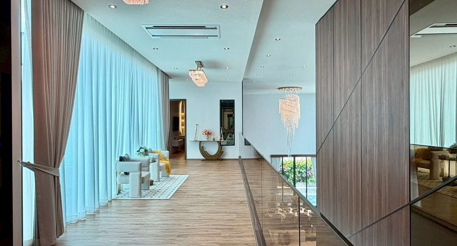 For sale 5 ベッドルーム villa in Bang Lamung, Chonburi