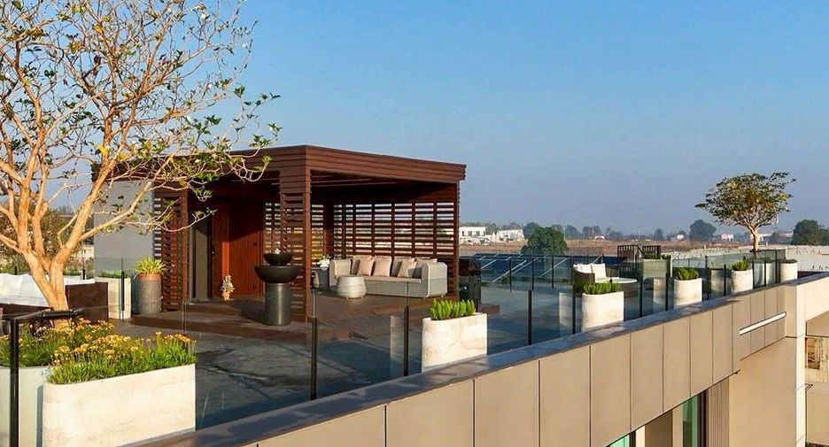 For sale 5 ベッドルーム villa in Bang Lamung, Chonburi