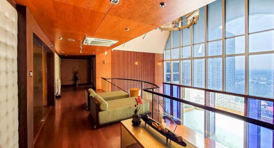 For sale 4 bedrooms condo in Sathon, Bangkok