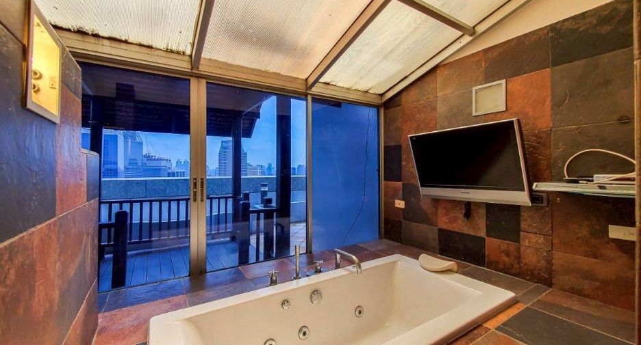 For sale 4 bedrooms condo in Sathon, Bangkok