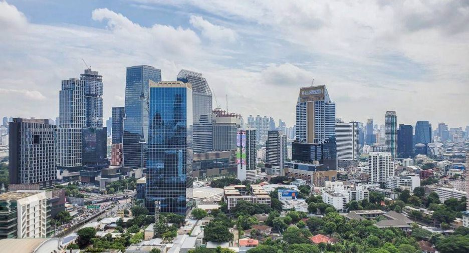 For sale 4 bedrooms condo in Sathon, Bangkok