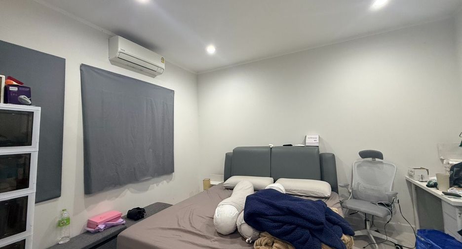 À vendre 4 chambres maison de ville à Mueang Samut Sakhon, Samut Sakhon