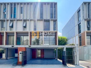 For sale 3 bedrooms townhouse in Saphan Sung, Bangkok
