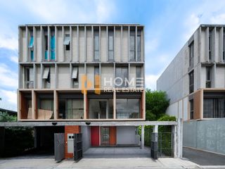 For sale 3 bedrooms townhouse in Saphan Sung, Bangkok