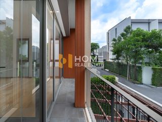 For sale 3 bedrooms townhouse in Saphan Sung, Bangkok