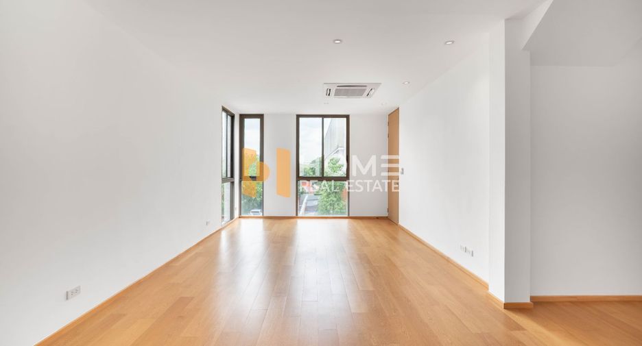 Reihenhaus zum Kauf mit 3 Zimmer in Saphan Sung, Bangkok
