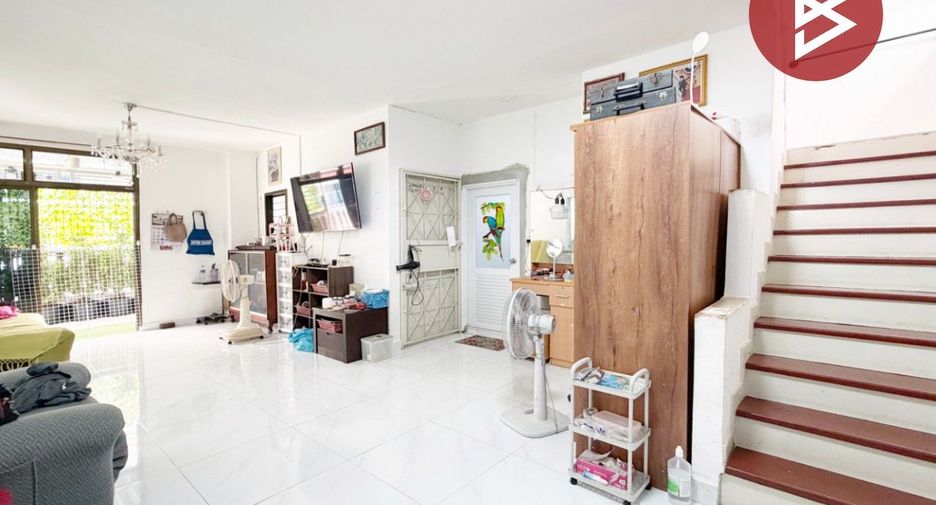 For sale 3 bedrooms townhouse in Khlong Luang, Pathum Thani