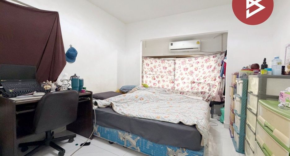 For sale 3 bedrooms townhouse in Khlong Luang, Pathum Thani