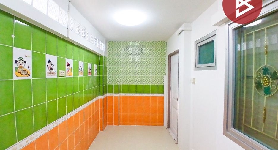 À vendre 3 chambres local commercial à Mueang Samut Prakan, Samut Prakan