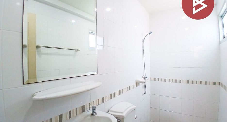 À vendre 3 chambres local commercial à Mueang Samut Prakan, Samut Prakan