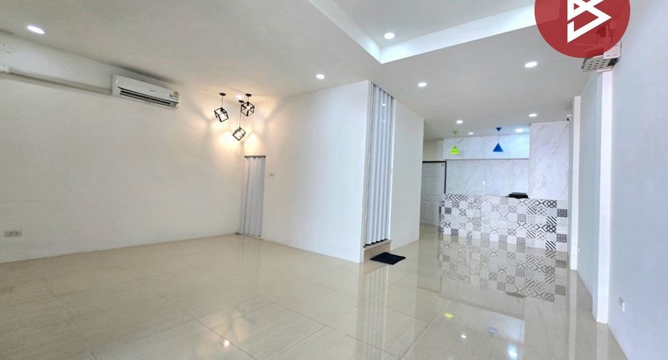 Reihenhaus zum Kauf mit 3 Zimmer in Thung Khru, Bangkok