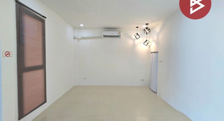 Reihenhaus zum Kauf mit 3 Zimmer in Thung Khru, Bangkok